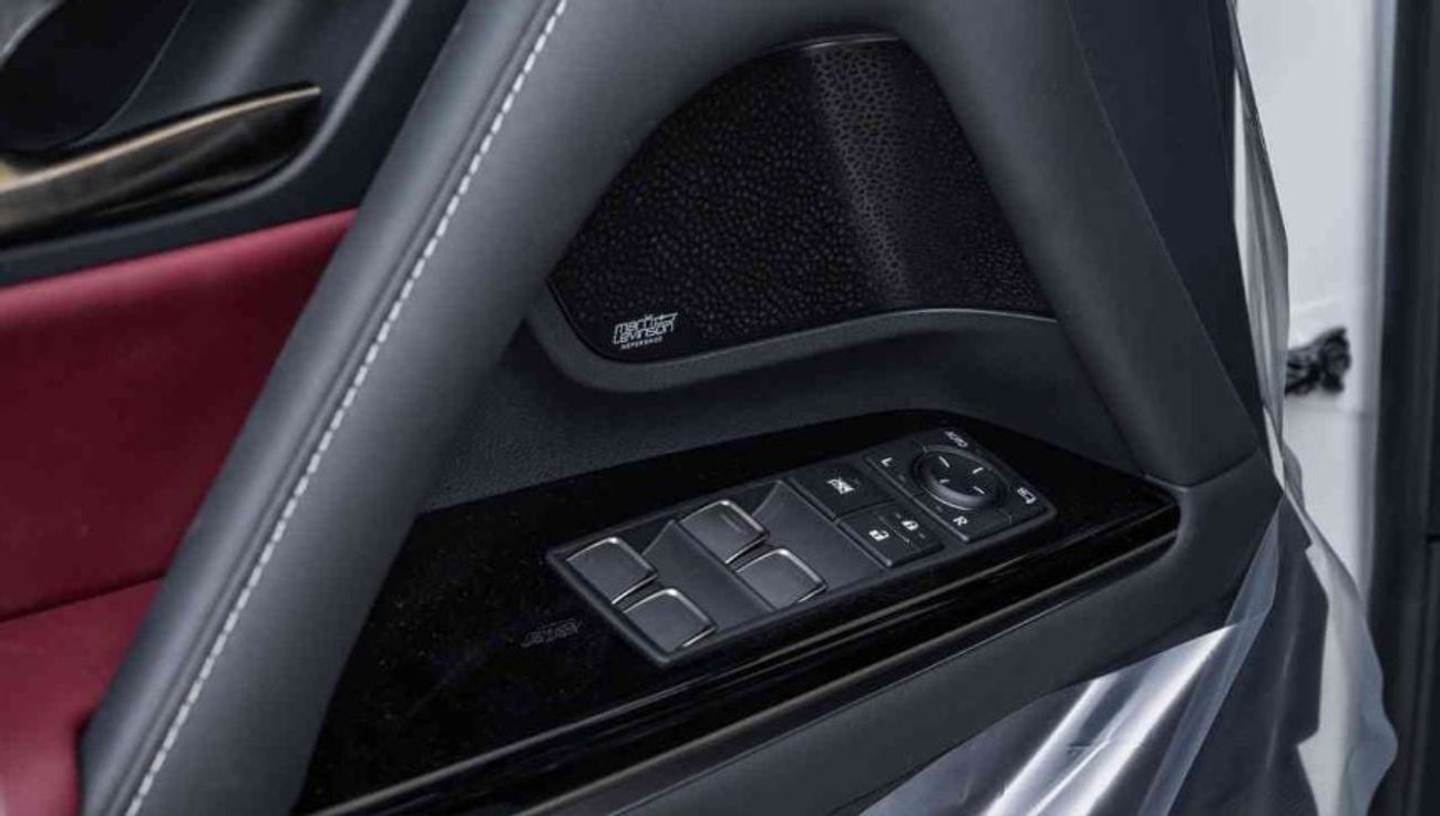 لكزس LX 600 Urban أوربان - ECTAV0002 - لكزس LX600 أوربان 2026 - محرك بنزين 3.5 لتر، ناقل حركة أوتوماتيكي - لون أبيض مع