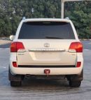 Toyota Land Cruiser GXR V8