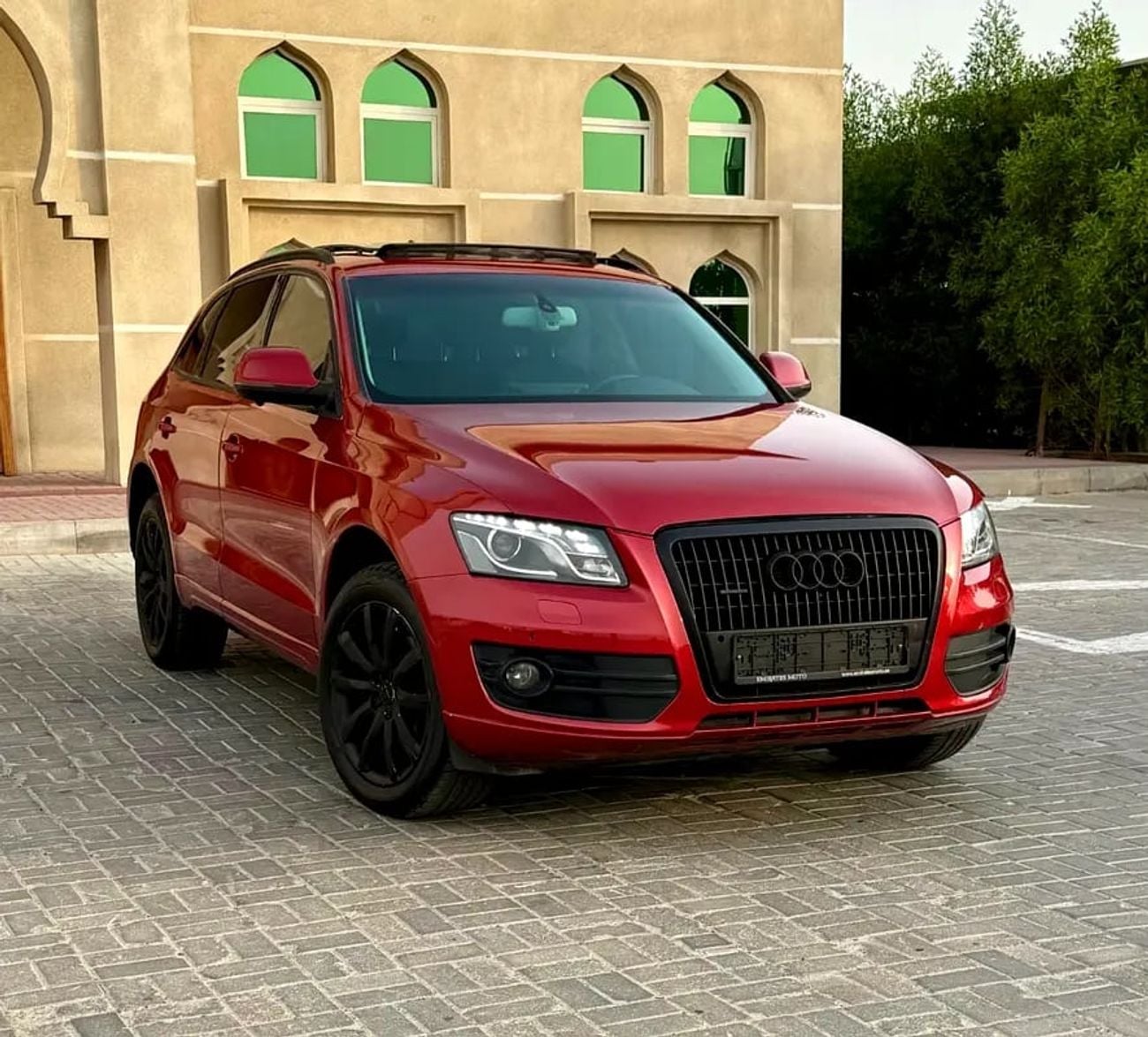 Audi Q5 أودي خليجي موديل فل اوبشن بحالة ممتازة