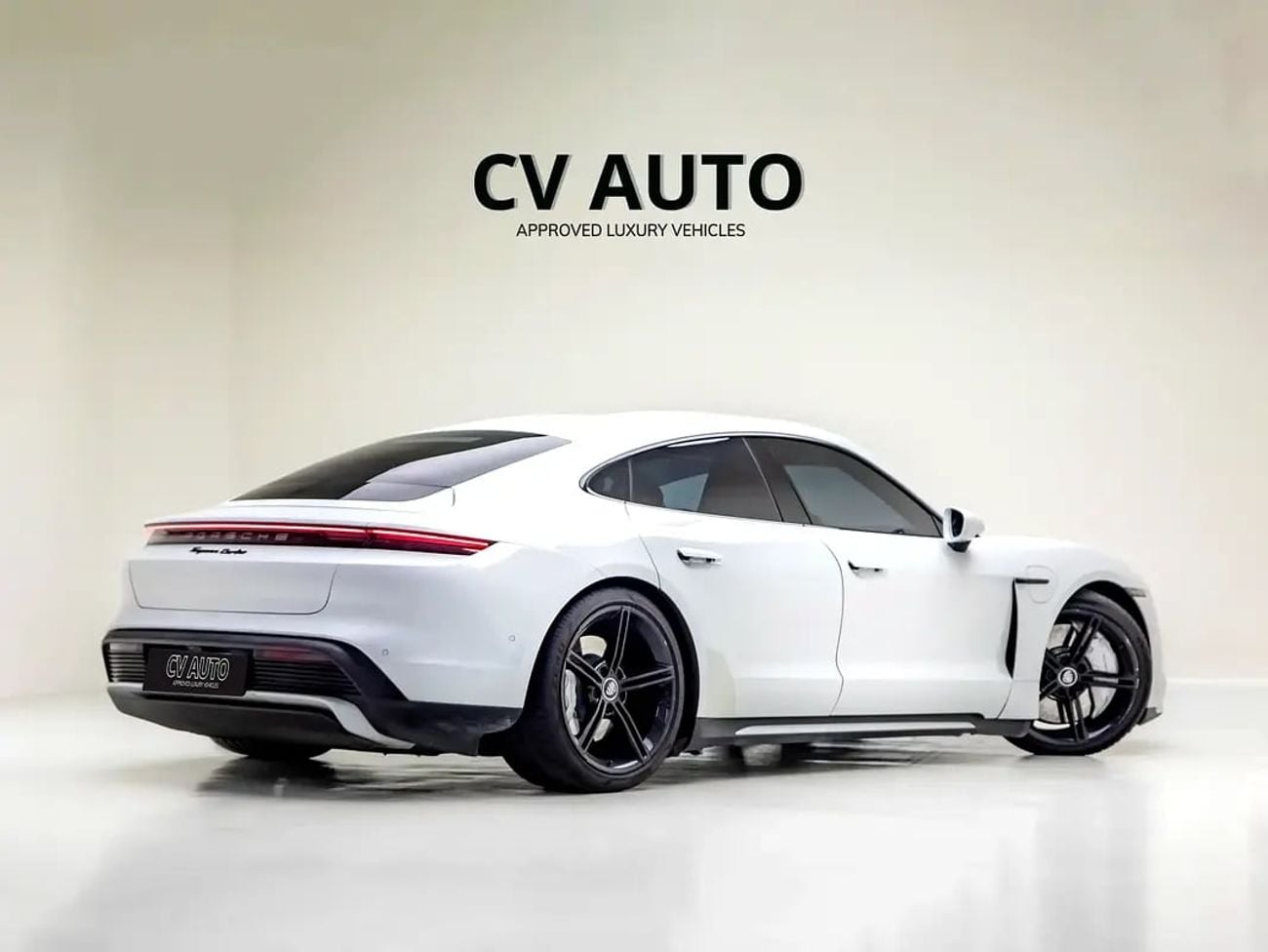 Porsche Taycan TURBO | GCC Spec