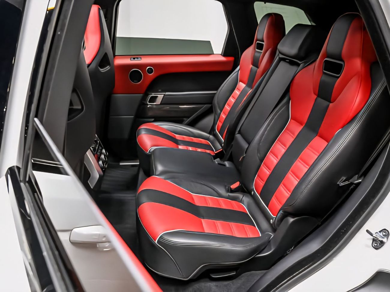 Land Rover Range Rover Sport SVR