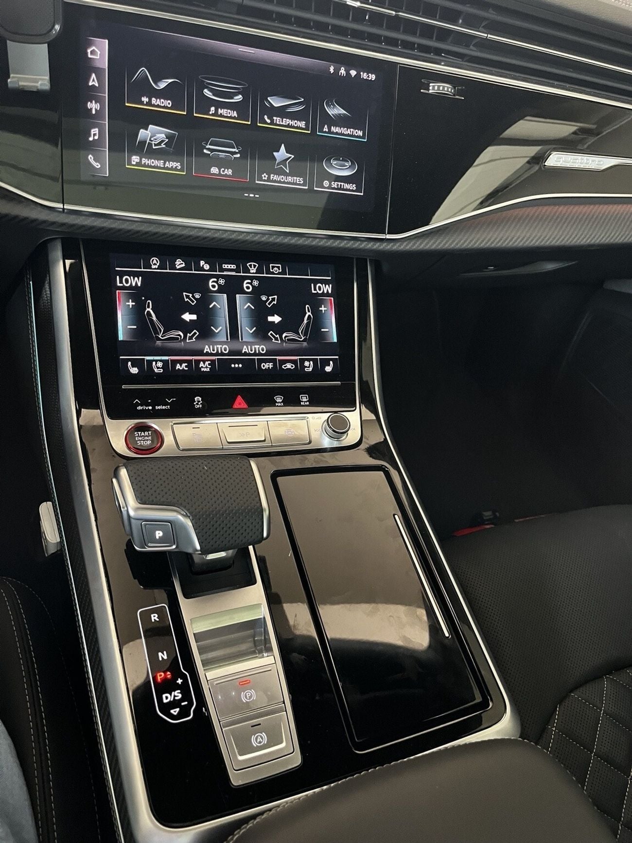 أودي SQ8 STANDARD 4.0 TFSI QUATTRO