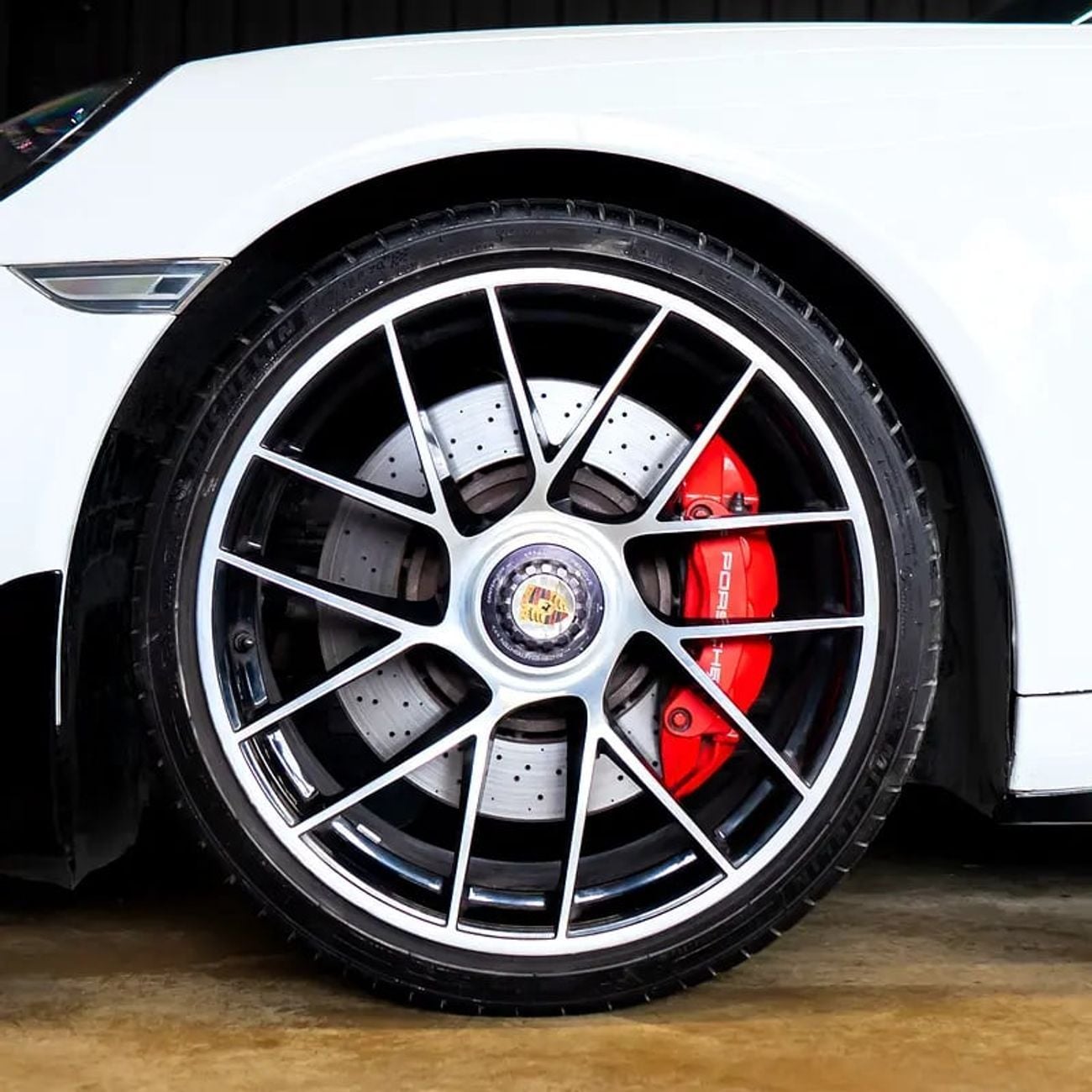 بورش 911 TURBO GLS HIGHLINE