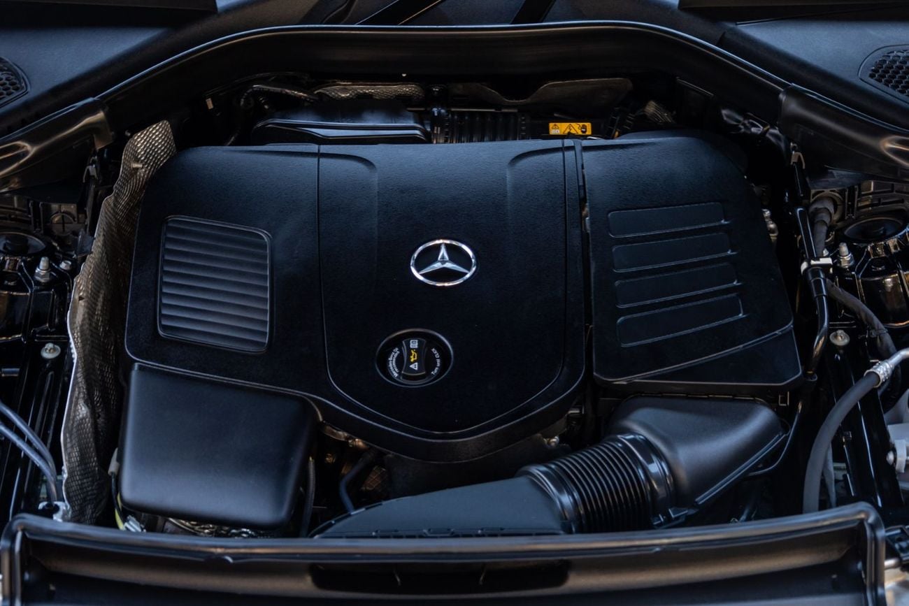 مرسيدس بنز GLC 200 بريميوم بلس مرسيدس بنز GLC200 كوبيه 4MATIC موديل 2024 بقوانين مجلس التعاون الخليجي | ضمان الوكالة | عقد صيانة