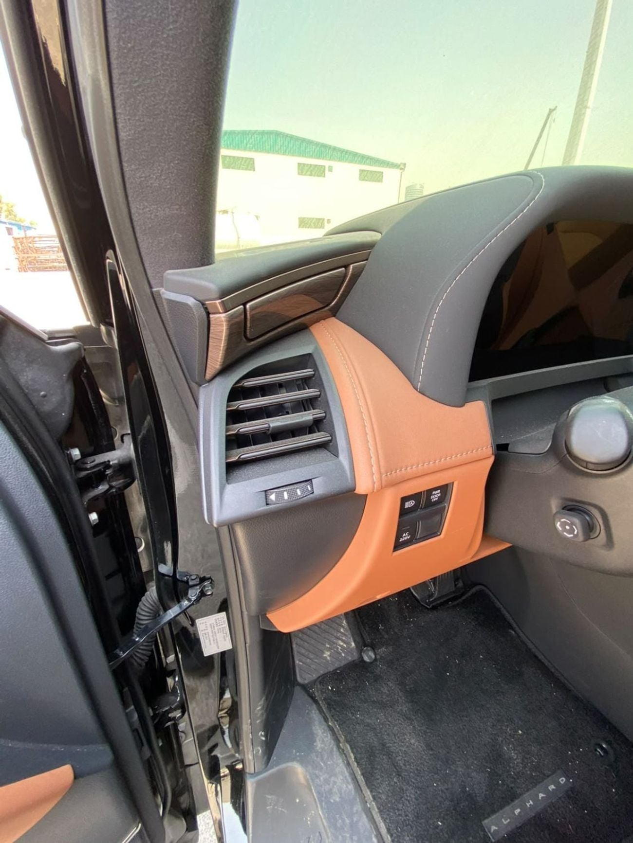 Toyota Alphard VIP