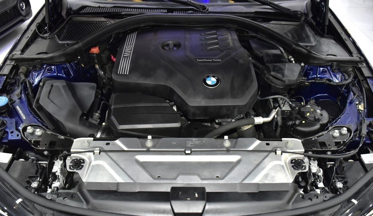 بي أم دبليو 320 SPORT LINE EXCELLENT DEAL for our BMW 320i ( 2020 Model ) in Blue Color European Specs