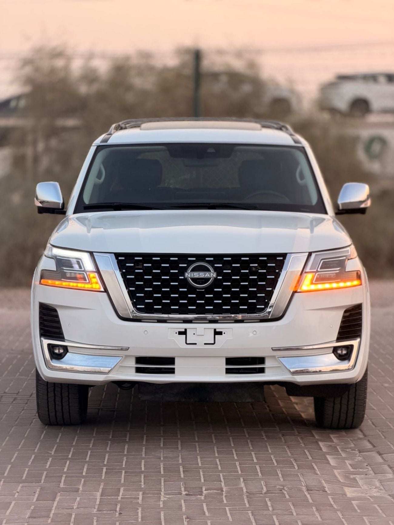 Nissan Armada Platinum 4WD 5.6L Full option