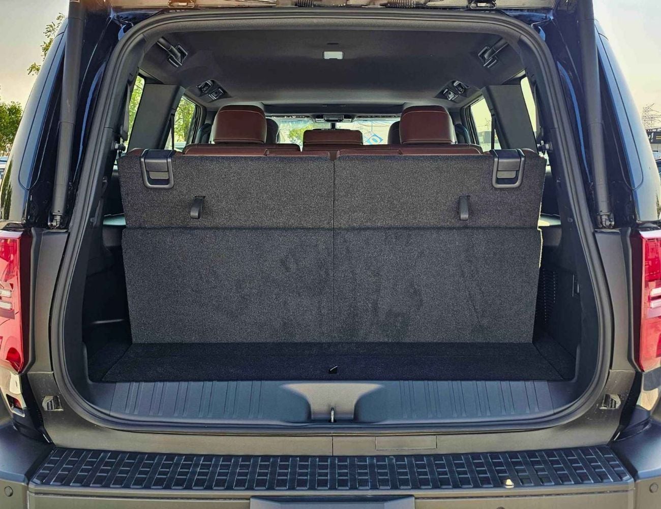 Toyota Prado ADVENTURE TURBO | 2.4L PETROL V4 | GCC SPEC | LEATHER WITH DRIVE ELECTRIC SEAT (CODE # PTADV2)