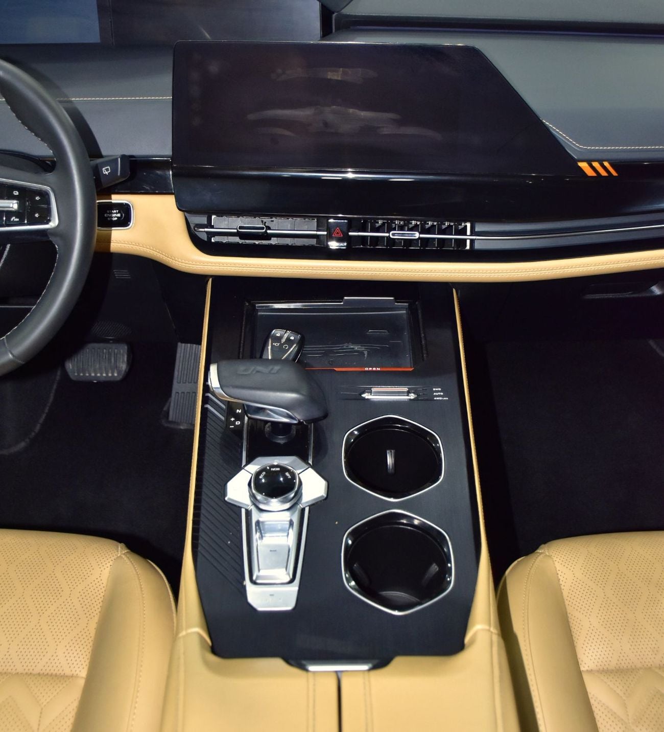 Changan UNI-K LIMITED EXCELLENT DEAL for our Changan UNI-K AWD ( 2024 Model ) in Grey Color GCC Specs