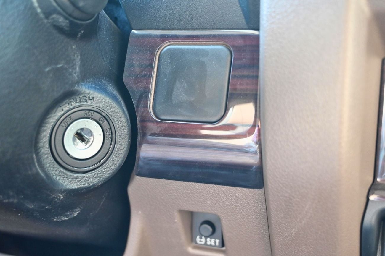 Toyota Land Cruiser 70 LC76 2.8L Manual Diesel