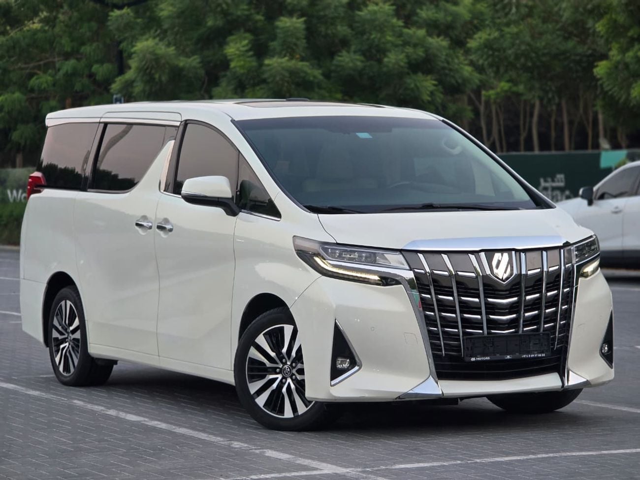 Toyota Alphard LIMITED 2019 Toyota Alphard V6 // Perfect condition // Single owner // Full option