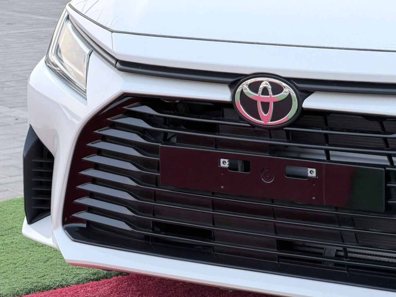 Toyota Yaris E 1.5L AT PETROL GCC