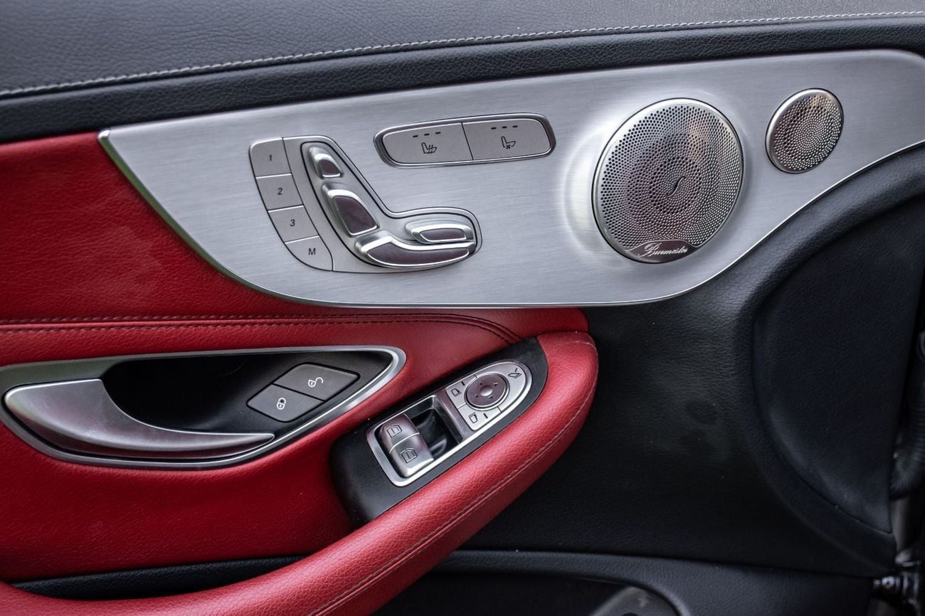 Mercedes Benz C300 STANDARD