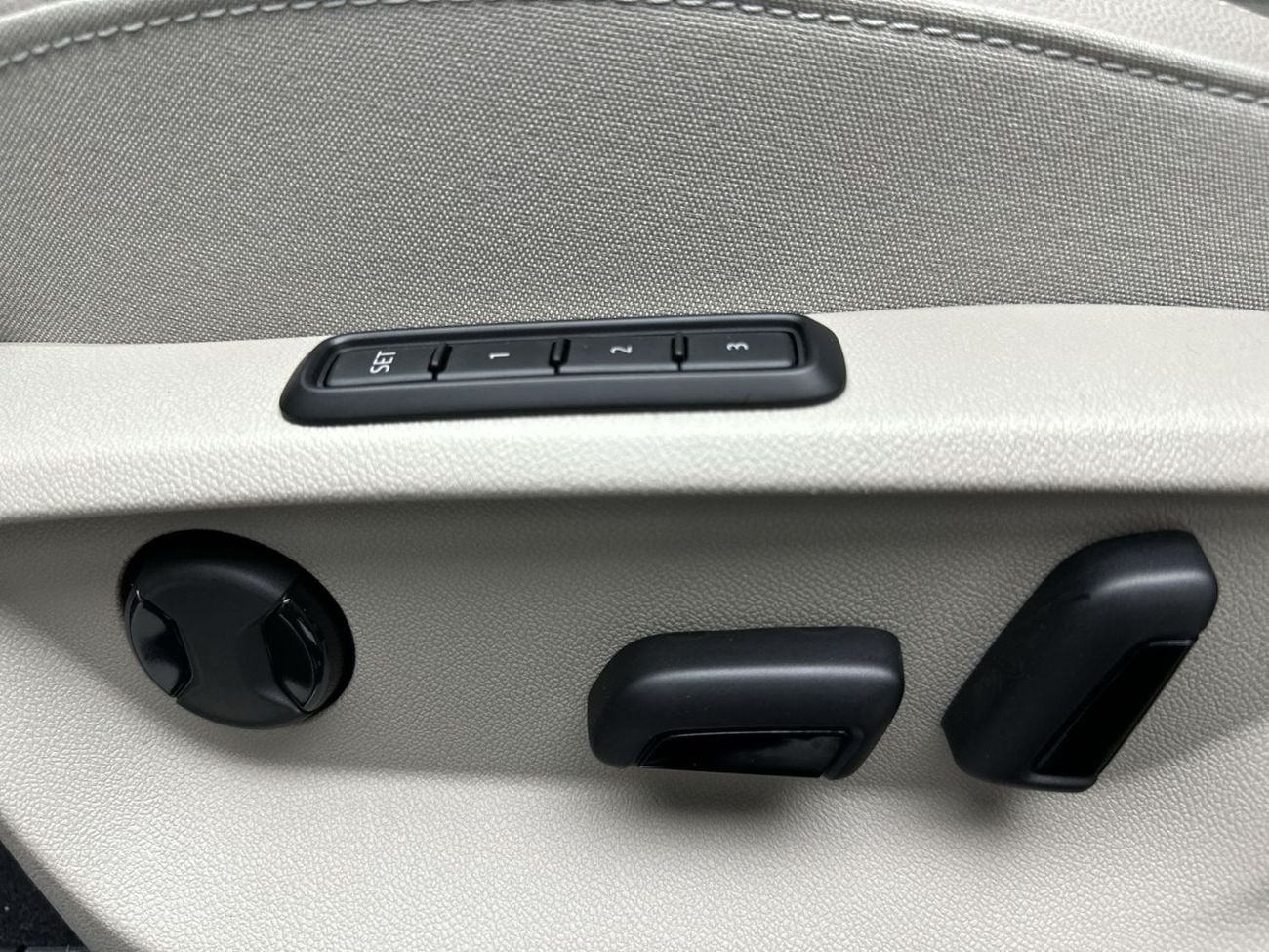 Volkswagen Teramont COMFORTLINE Teramont 2.0L (Facelift 2) | 28,100 AED SAVINGS from New Car |Refreshed Design & Panoram
