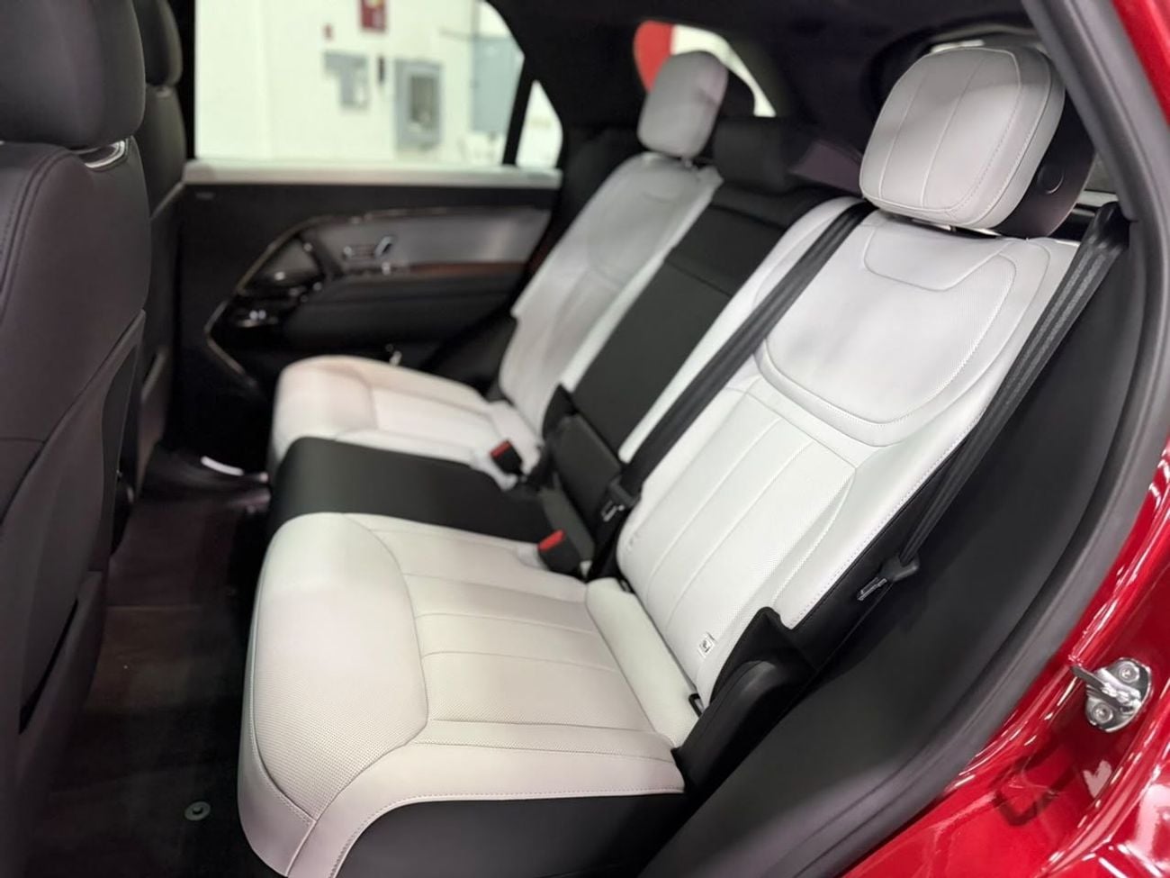 Land Rover Range Rover Sport SE P400 V6 2025