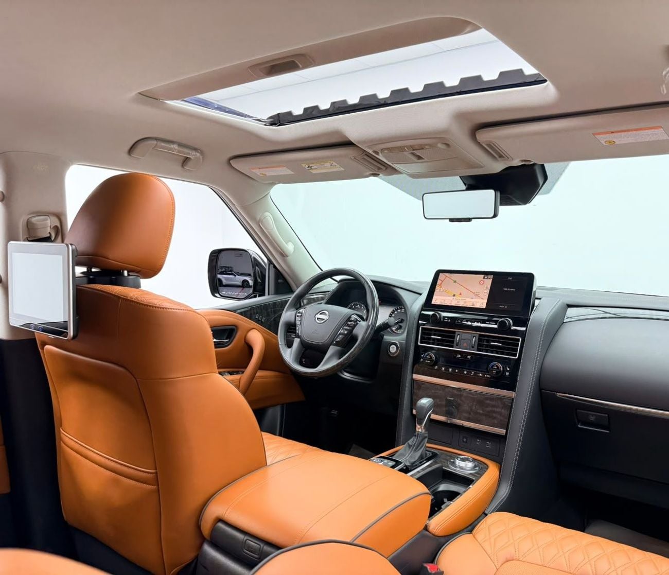 Nissan Patrol LE PLATINUM 2022 Nissan Patrol LE Platinum V8, 2027 Nissan Warranty, Full Nissan Service History, Low Km, GCC