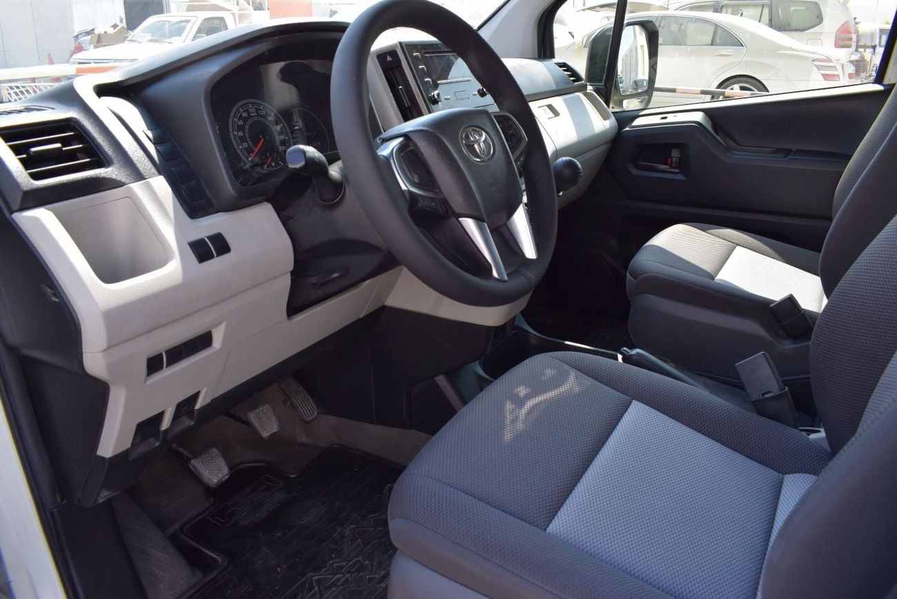Toyota Hiace GL Toyota Hiace Highroof Bus 3.5L, model:2023