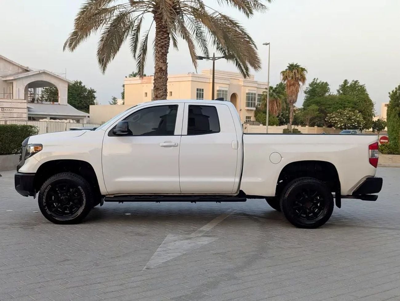 Toyota Tundra STANDARD Double Cab SR GCC Specs 5.7L V8 Interior and Exterior Excellent Condition