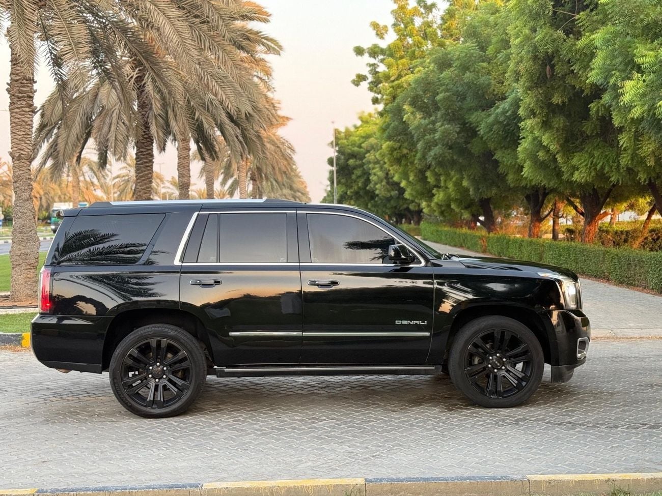 GMC Yukon DENALI