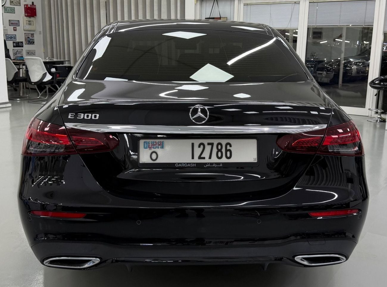 مرسيدس بنز E300 AMG مجلس التعاون الخليجي .. سجل صيانة كامل .. حالة ممتازة .. AMG ..