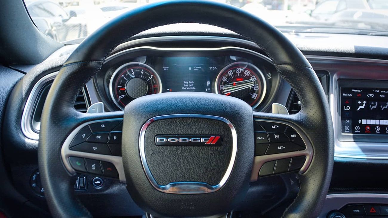 Dodge Challenger SOLD!!!!!!Challenger R/T Hemi V8 5.7L 2019/ Leather Interior/ SRT Body Kit/Very Good Condition