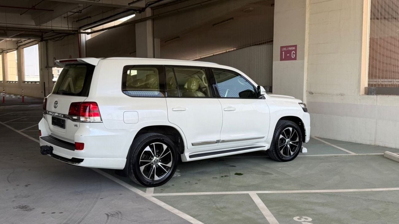 تويوتا لاند كروزر GXR DIESEL V8 LHD