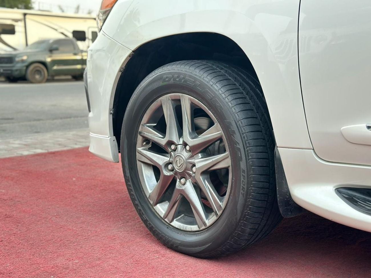Lexus LX570 NAVIGATION SPORT