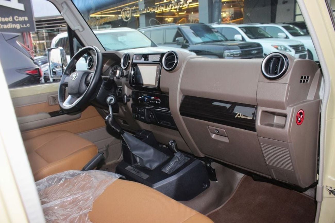 Toyota Land Cruiser Pickup 70