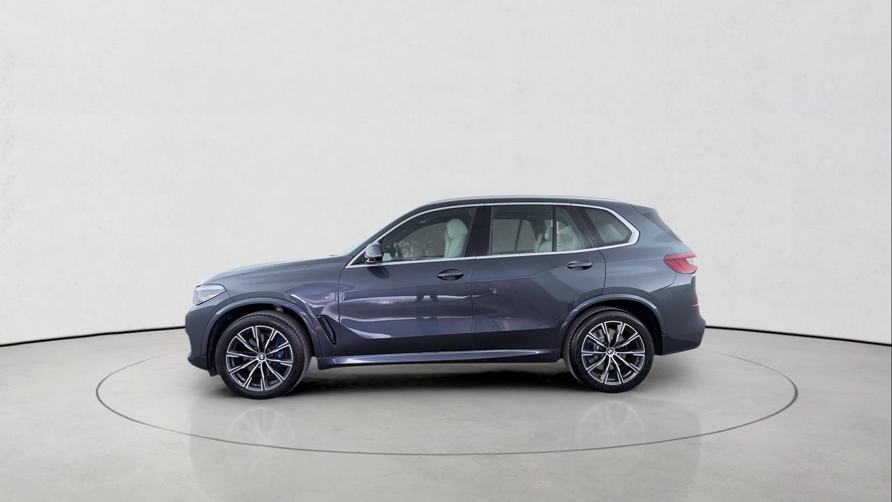 بي أم دبليو X5 XDRIVE40i M SPORT | شامل الضمان | 0 دفعة أولى