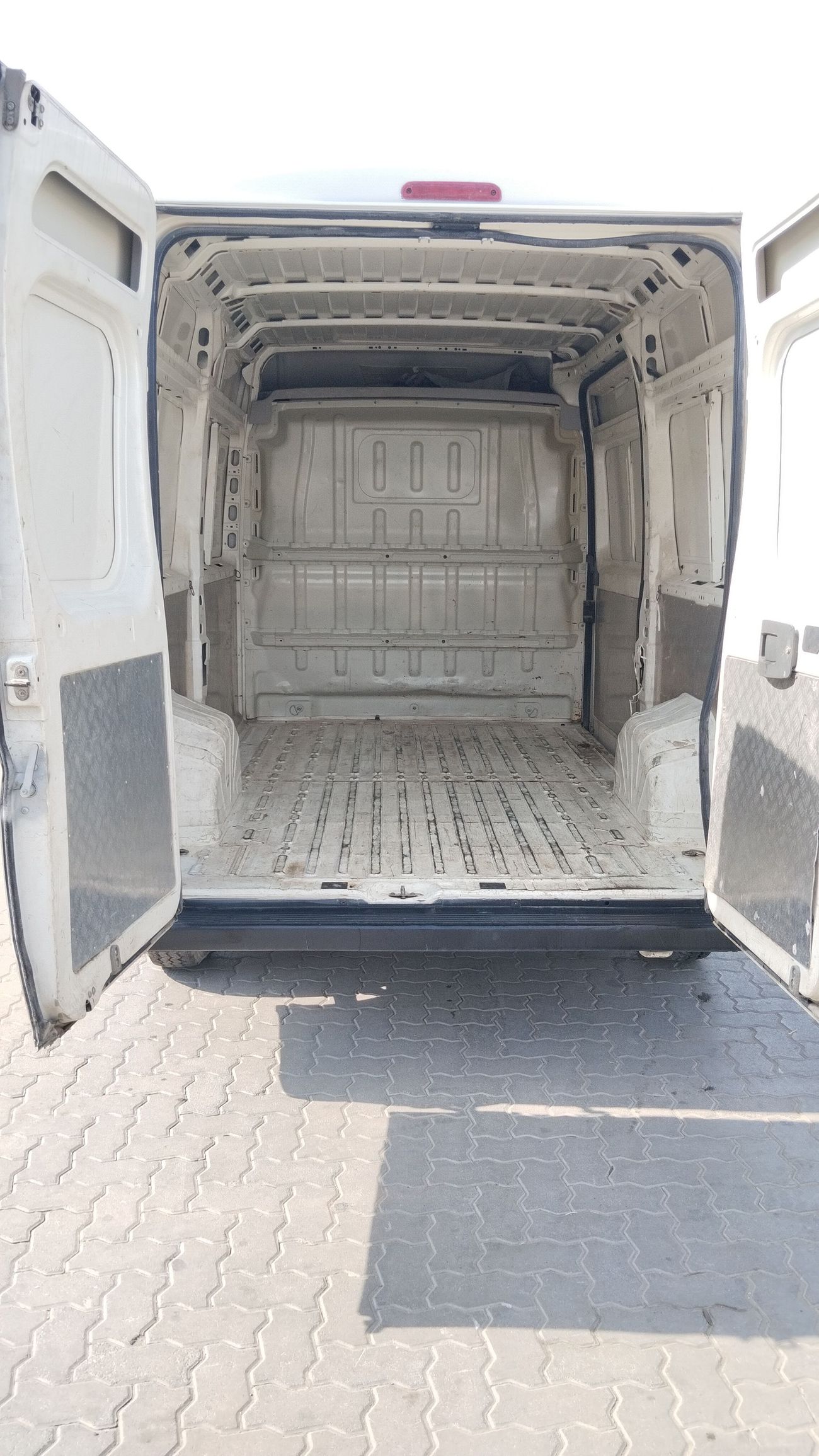 بيجو بوكسر L2H2 2.2L Medium Highroof