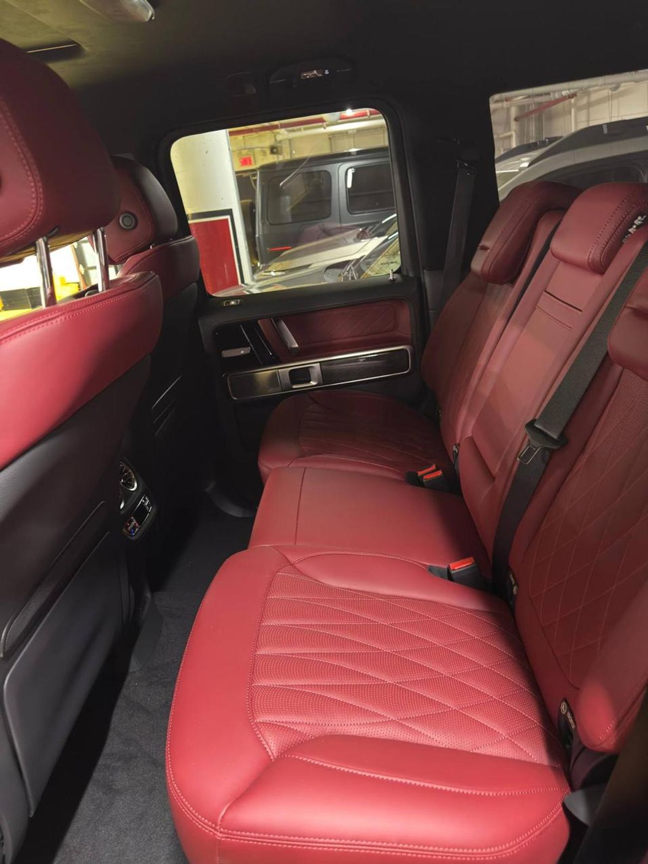 Mercedes Benz G63 AMG STANDARD 2027 Model