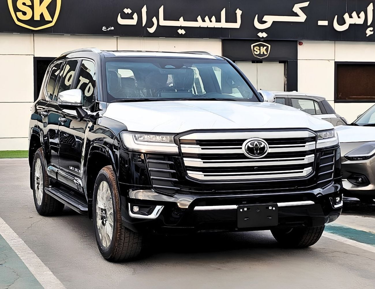 Toyota Land Cruiser VX TOYOTA LANDCRUISER VX LC300 || 4.0L PETROL V6 A/T 4WD | RADAR | BIG DVD, JBL, MEMORY SEAT, LEATHER |