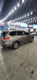 Nissan Pathfinder SV