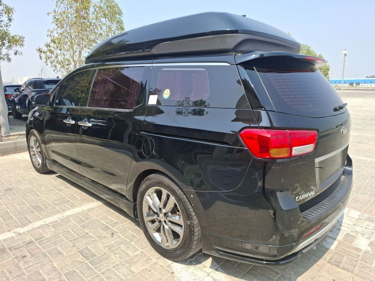 Kia Carnival
