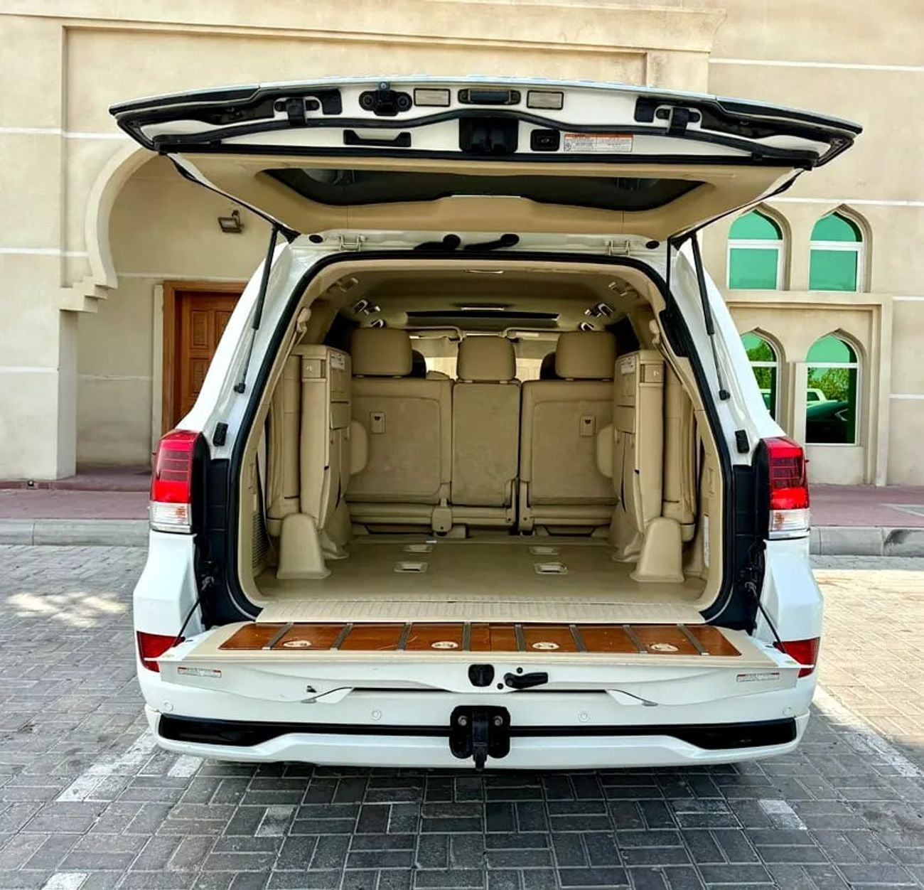 Toyota Land Cruiser VXR Pristine VXR | GCC Specs | Fully Maintained