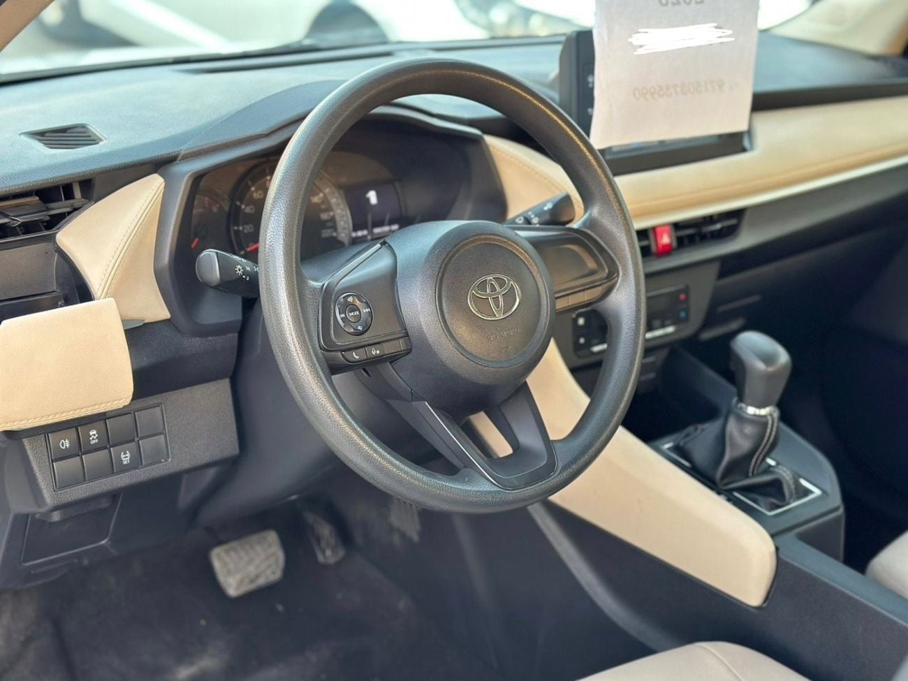 Toyota Yaris E