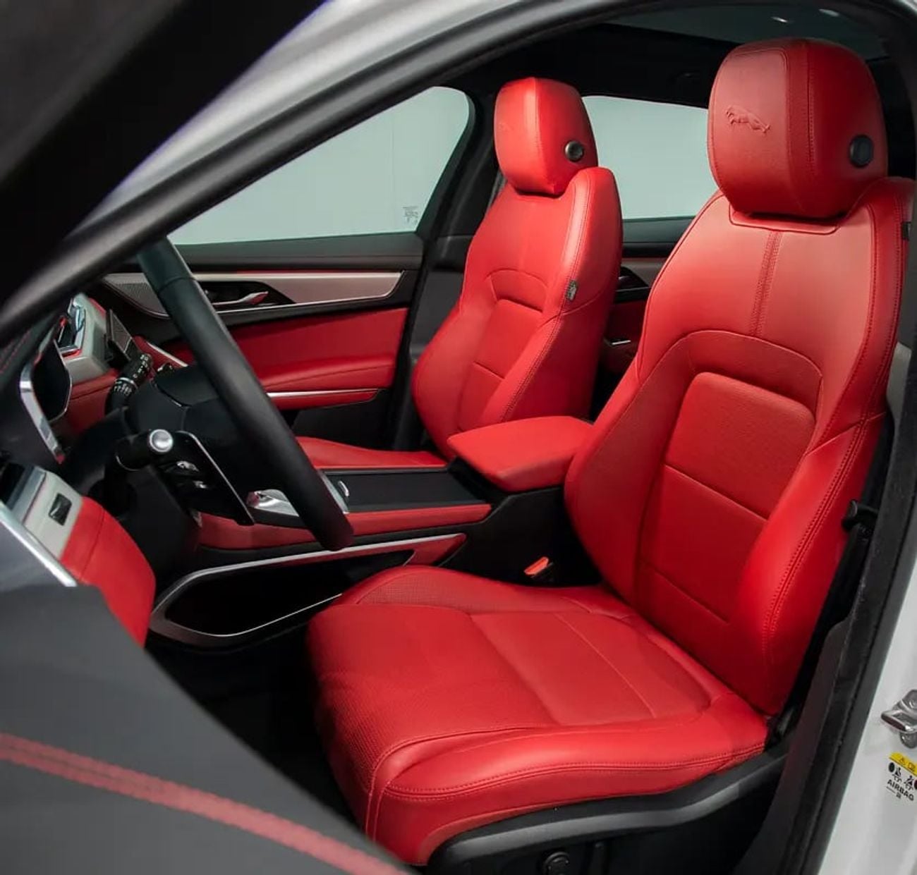 Jaguar F-PACE 90TH ANNIVERSARY EDITION P250 90th Anniversary Edition • Warranty + Service Package • FDSH • GCC
