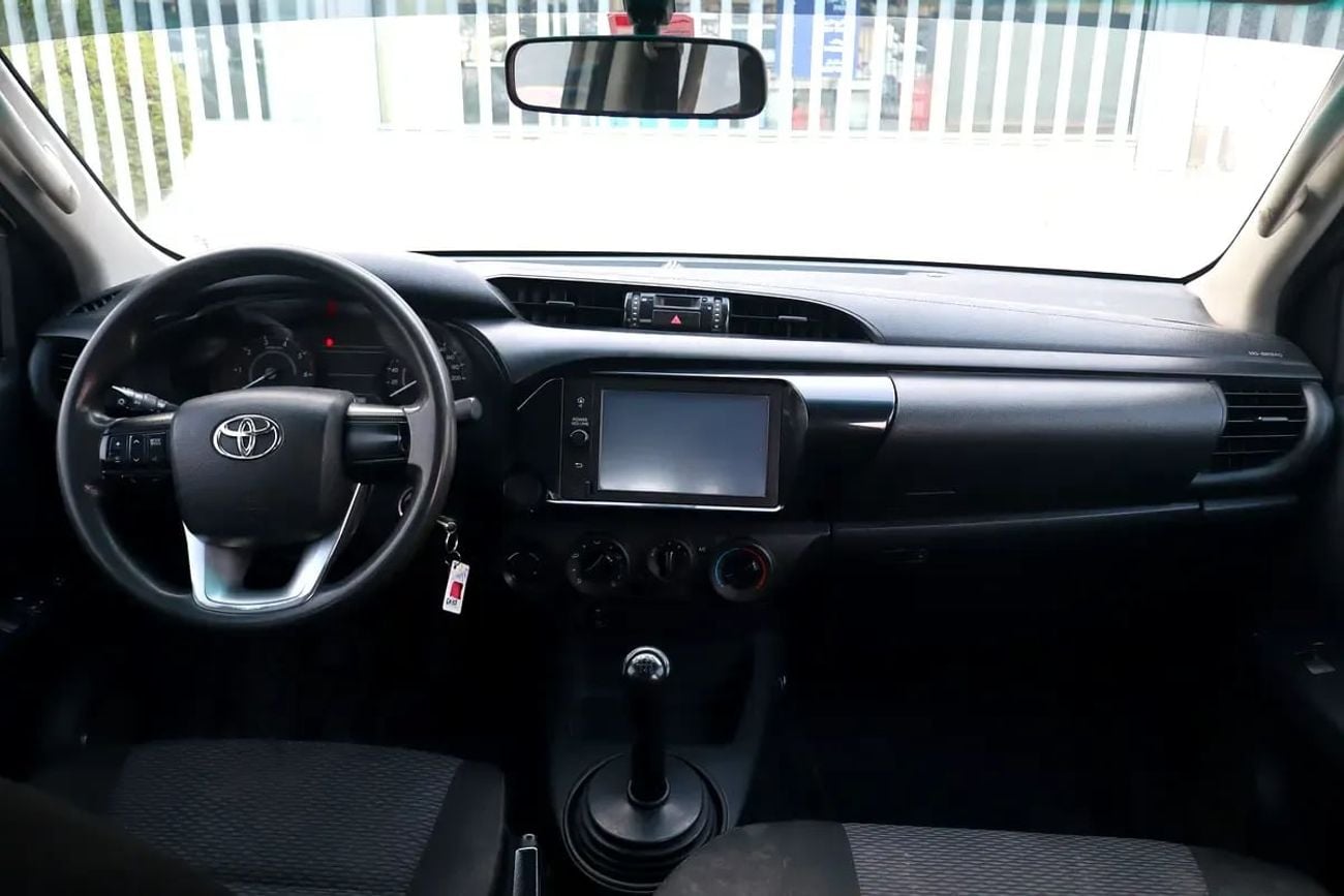 تويوتا هيلوكس GLX Toyota Hilux 2022 مواصفات خليجية