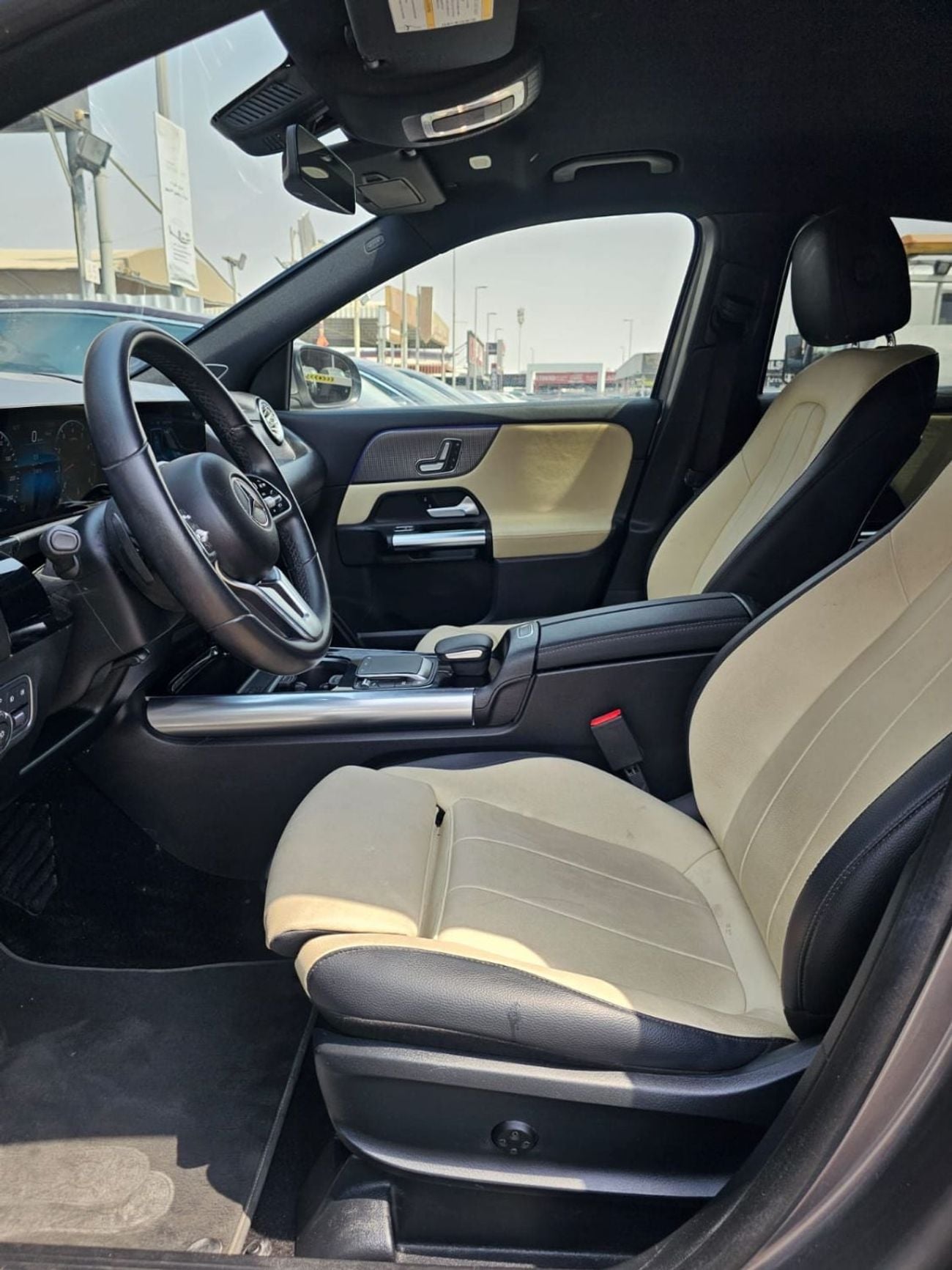 Mercedes Benz GLA250 STANDARD