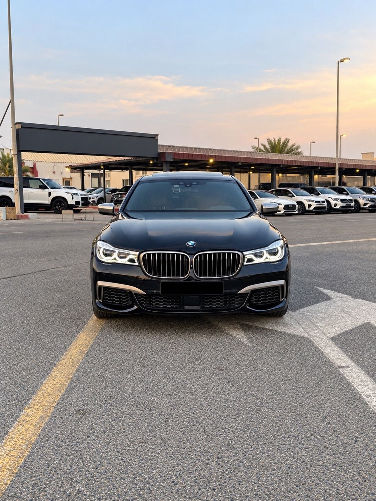 BMW M760Li XDRIVE BMW 760Li M Package | 2019
