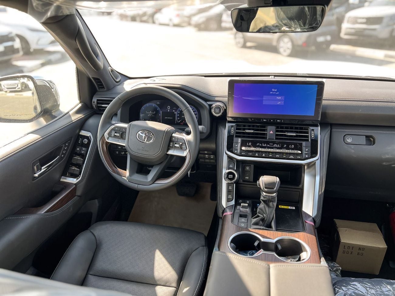 Toyota Land Cruiser EXPORT ONLY - 2026 LC300 VX 4.0L (Black Interior) (GCC Specification)