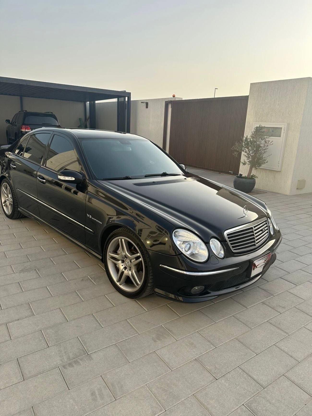 Mercedes Benz E55 AMG STANDARD