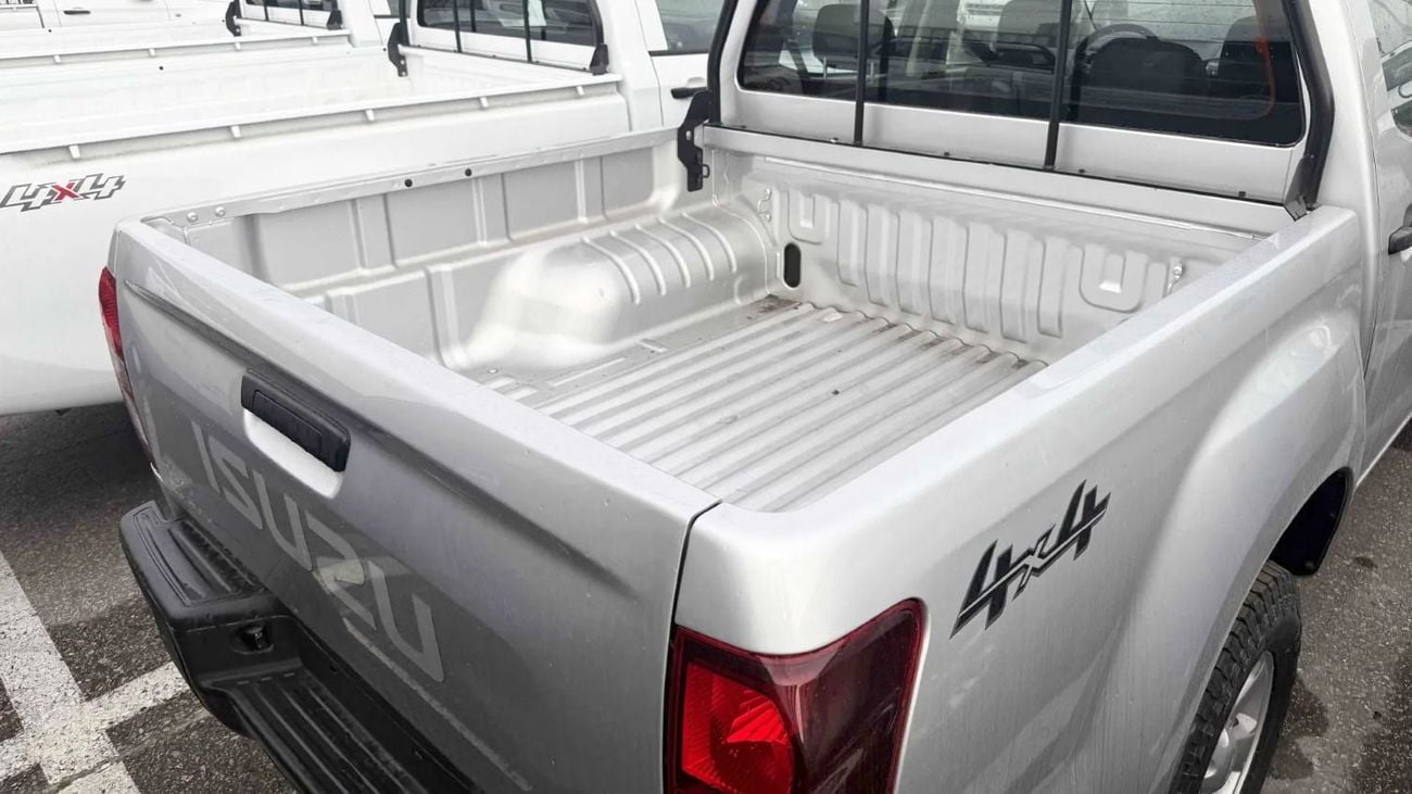 إيسوزو D ماكس ستاندارد ايسوزو/D-MAX/ISD10 2.5 DC Mid 4X4 LHD GEN 6 E2 MT