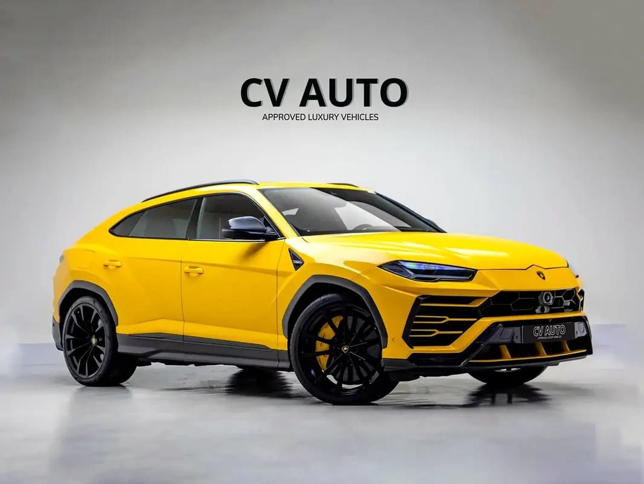 Lamborghini Urus STANDARD GCC Spec | Low Mileage