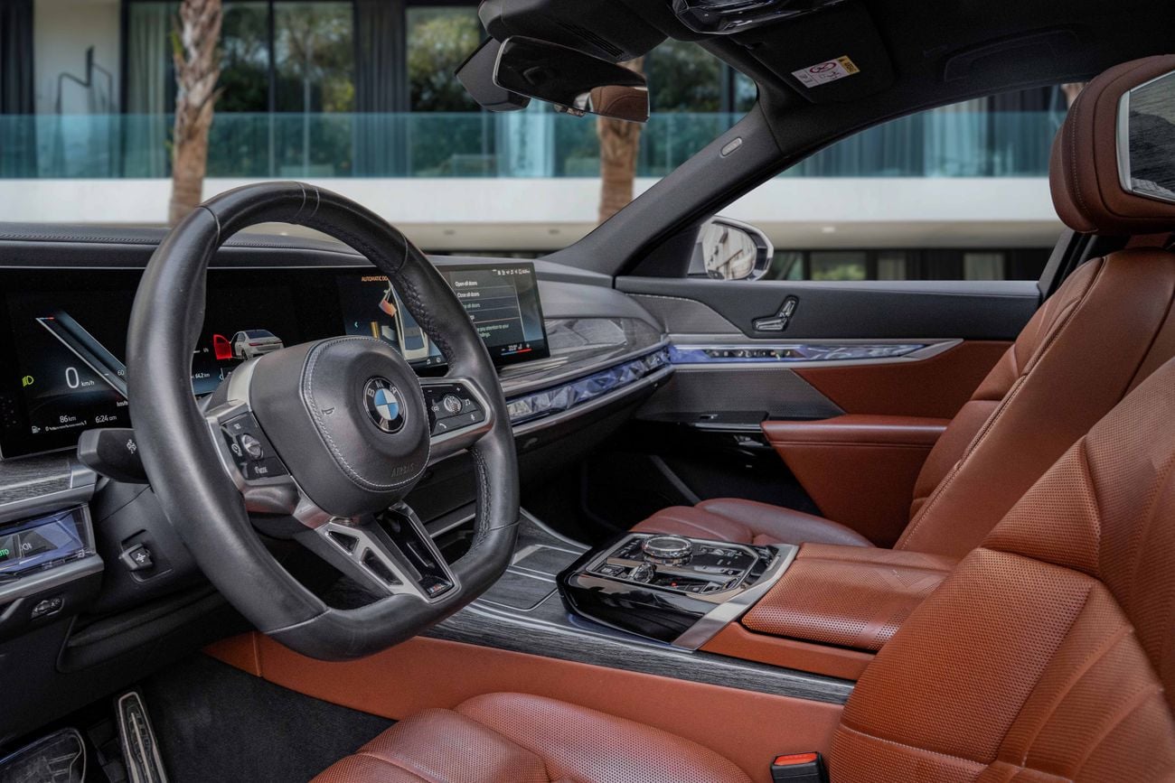 BMW 735i 735i 4,505 P.M | 735i M-Kit | BMW Warranty + S/Contract | 0% Downpayment