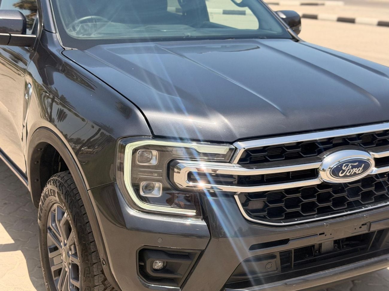 فورد رانجر 3.0L V6 Turbo Diesel Engine 4WD Automatic Gear 360° Camera 5 Seats 4 Doors