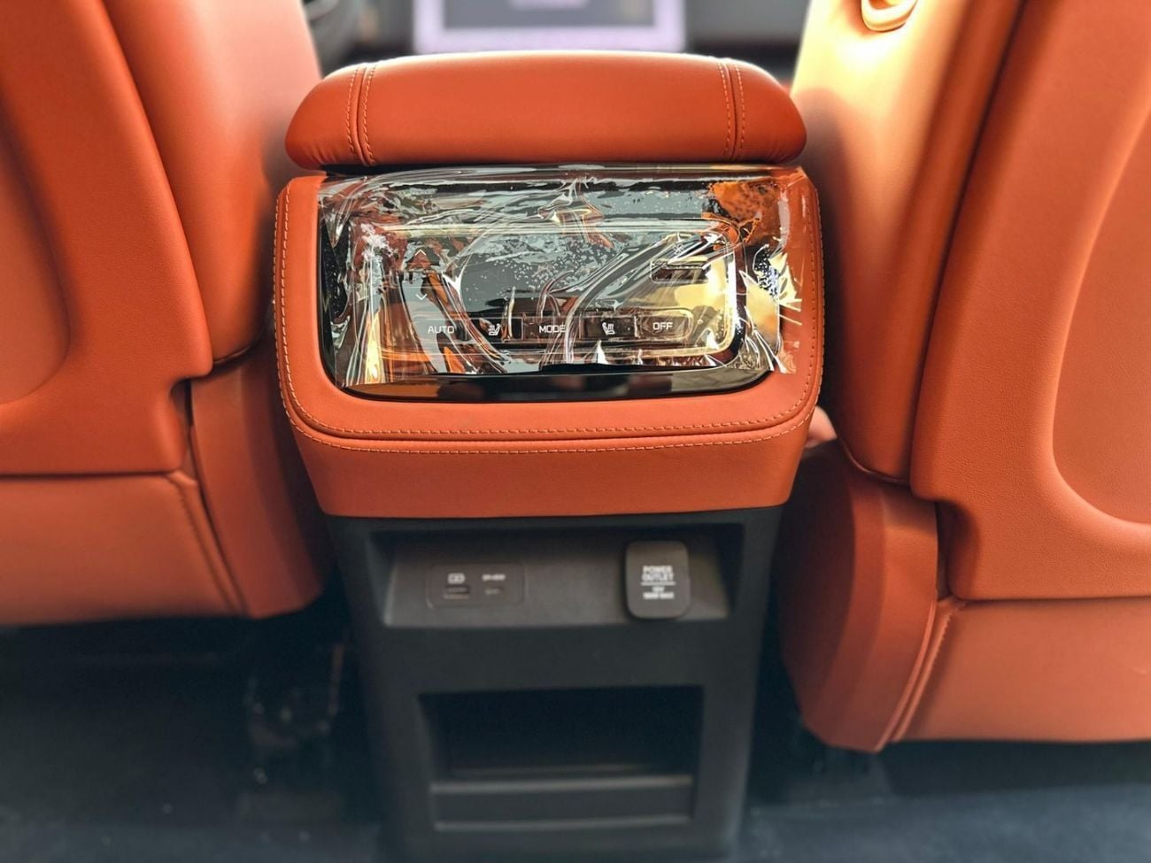 ROX 01 PRESTIGE ROX 01 7 SEATS HYBRID Black/Orange | Long range 2025