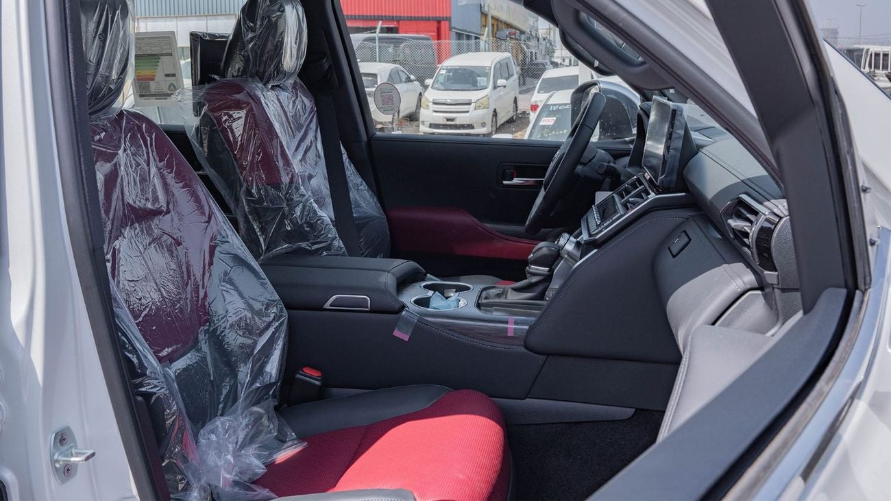 تويوتا لاند كروزر VXR 2026 Toyota Land Cruiser VXR 3.5L Twin Turbo AT Petrol (White-red)