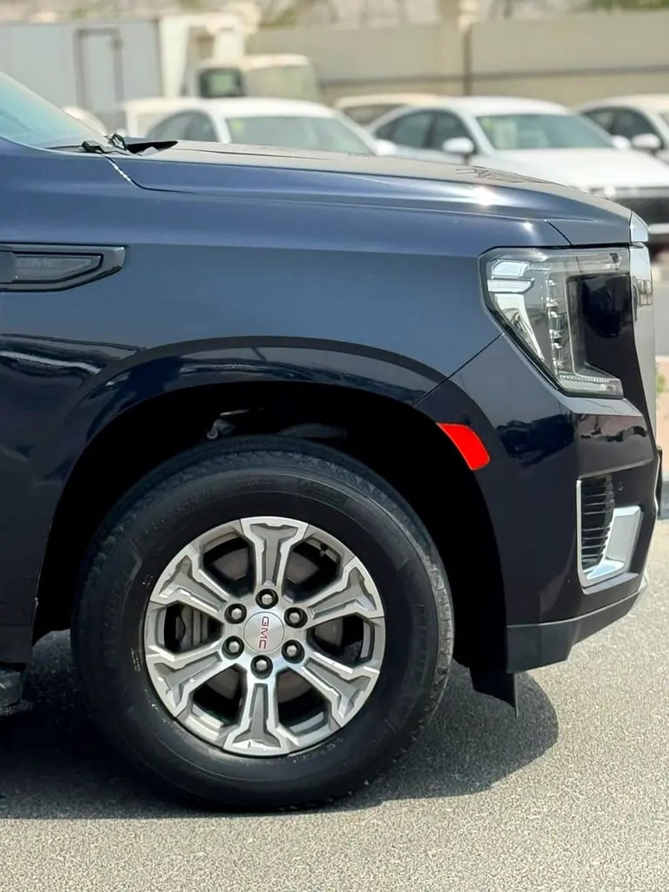 GMC Yukon SLE YOKON - AMERICAN SPECS - ONLY 94,000 KM