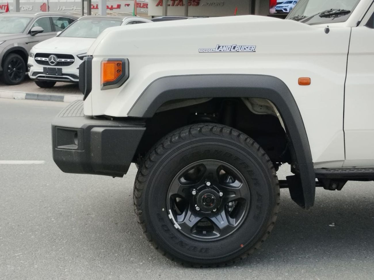 Toyota Land Cruiser Pickup 70 LC79 2.8L SINGLE CAB M/T LC79 2.8L SC M/T RHD - OPEN DESTINATION